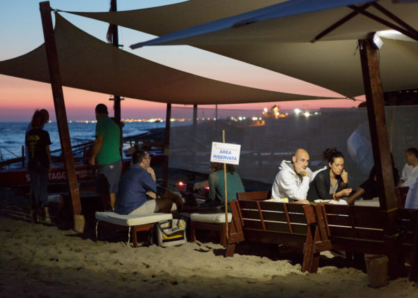 Che-botta-a-Capocotta-Quale-Vino-Mediterranea-Amka-Onlus-Roma-Studio-ControLuz-©-04