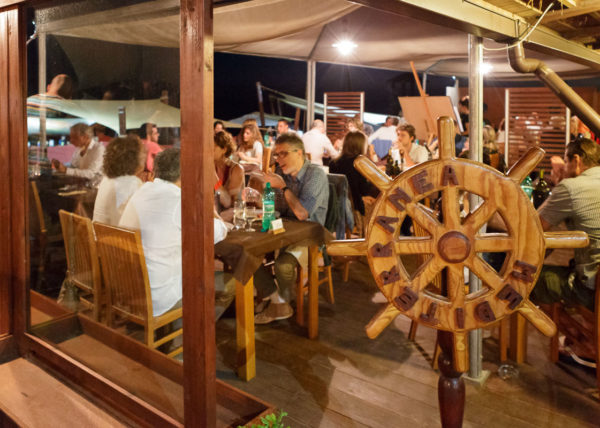 Che-botta-a-Capocotta-Quale-Vino-Mediterranea-Amka-Onlus-Roma-Studio-ControLuz-©-04